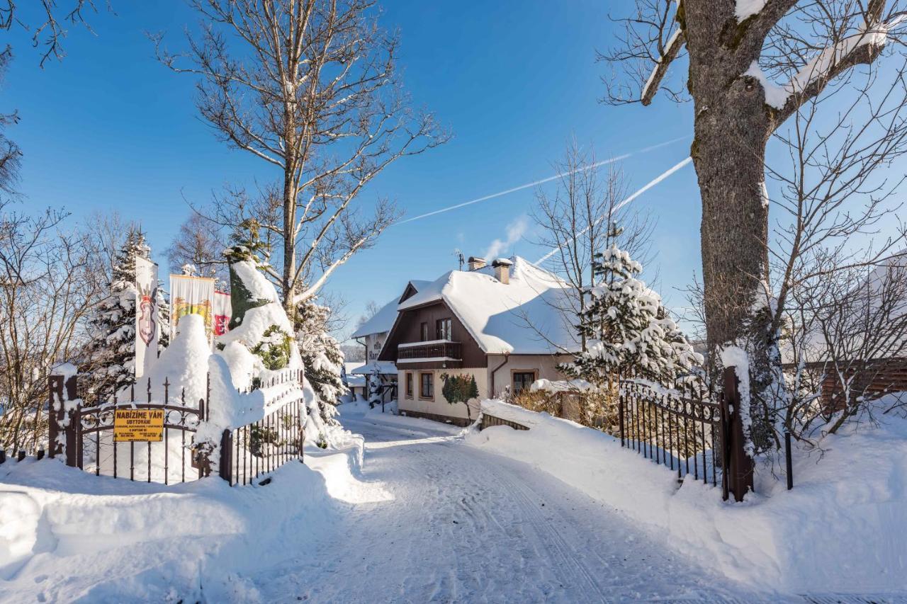 Villa Karolina Prasily Zewnętrze zdjęcie